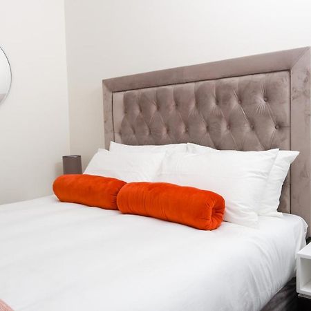 Fumo House Lifestyle Apartments Midrand Luaran gambar