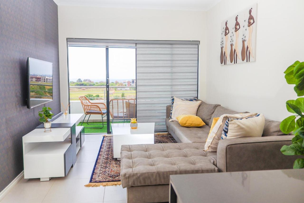 Fumo House Lifestyle Apartments Midrand Luaran gambar