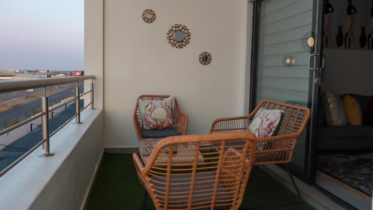 Fumo House Lifestyle Apartments Midrand Luaran gambar