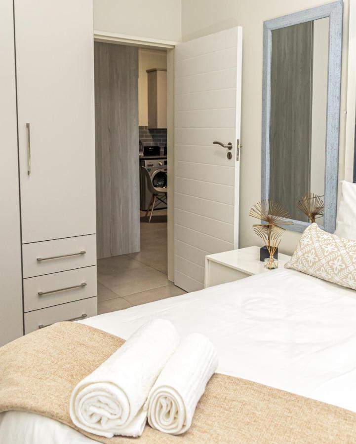 Fumo House Lifestyle Apartments Midrand Luaran gambar