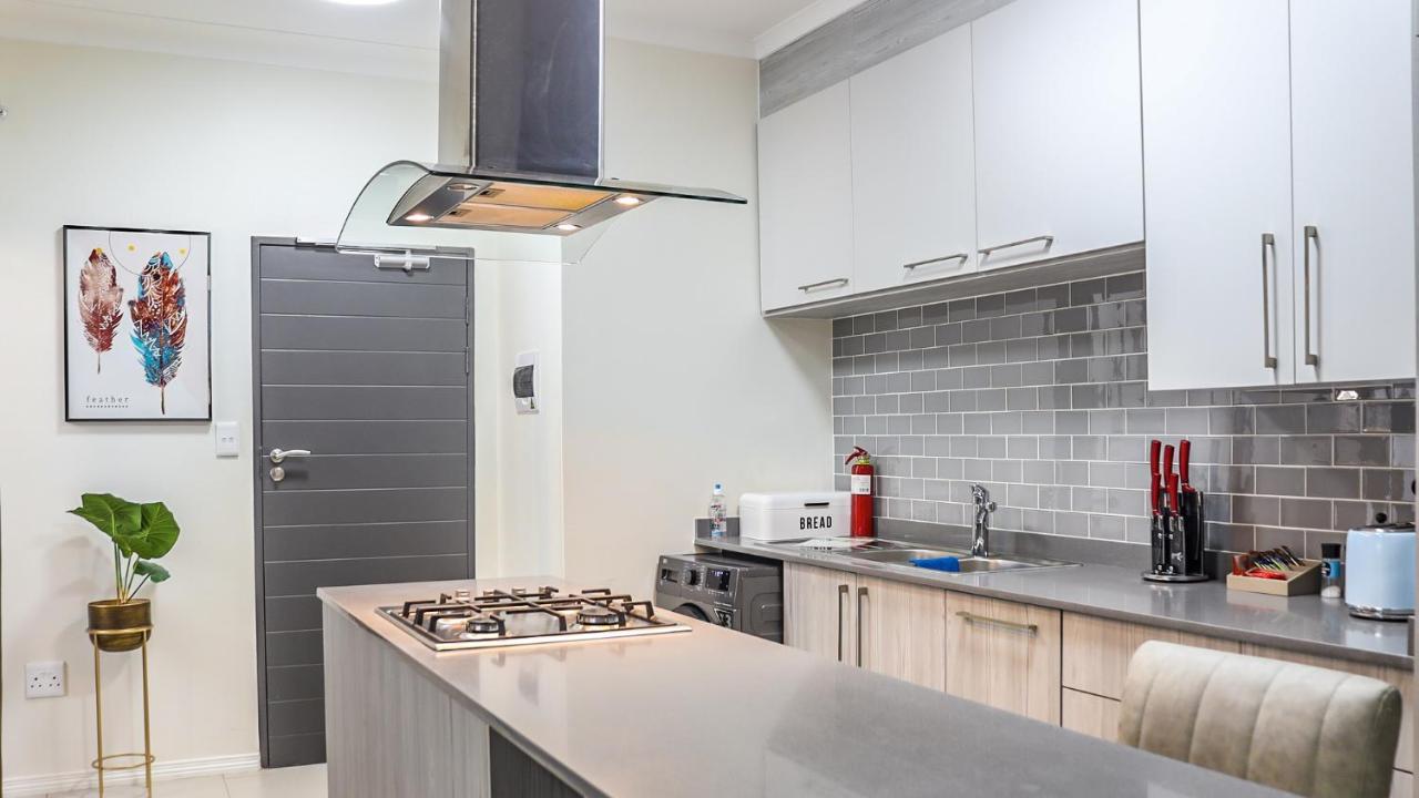 Fumo House Lifestyle Apartments Midrand Luaran gambar
